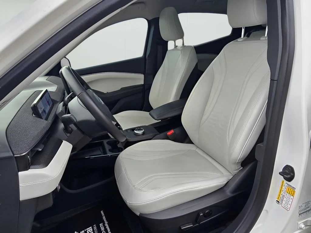 Used 2024 Star White Metallic Tri-Coat Ford Premium image 10