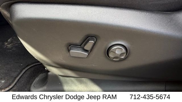2026 Chrysler Pacifica Select - Photo 19