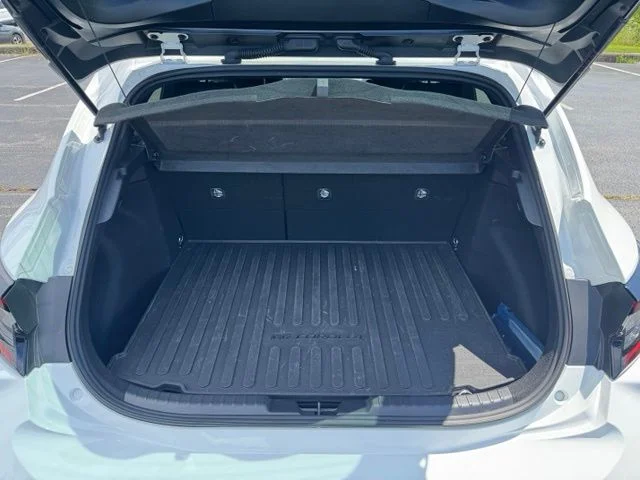 Used 2024  Toyota Premium image 13