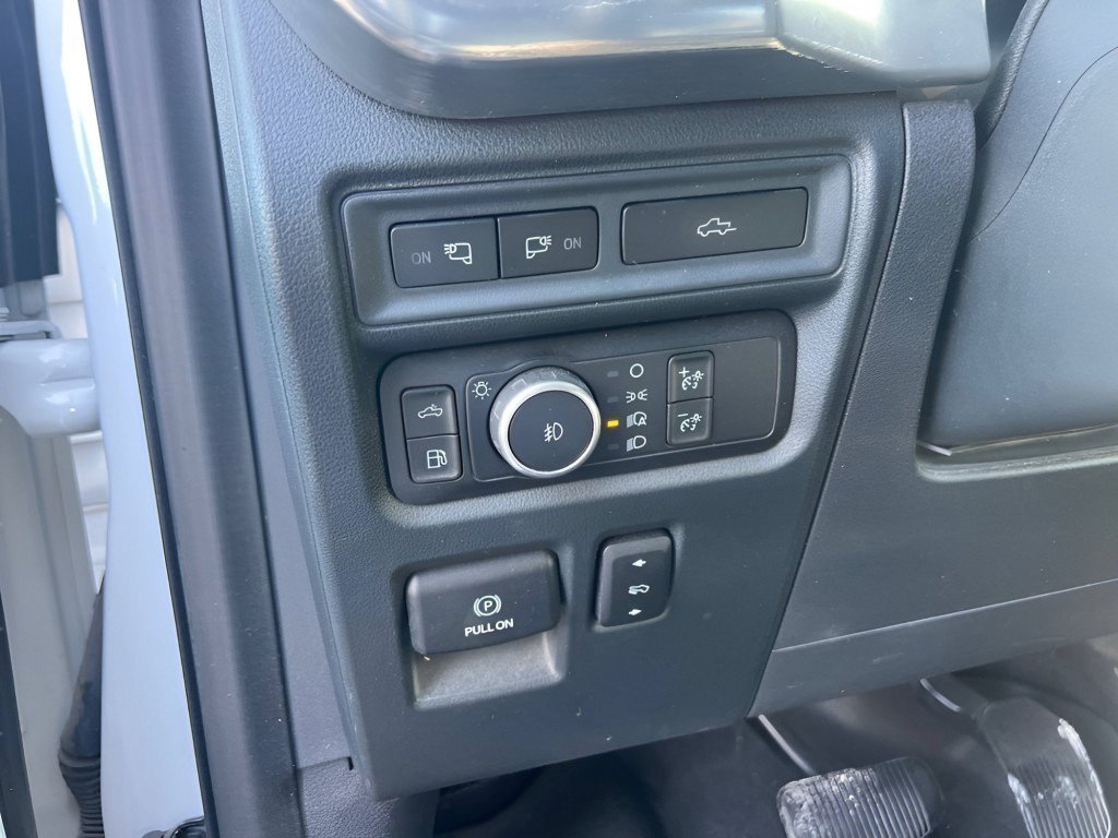 Used 2021 Oxford White Ford Lariat image 26