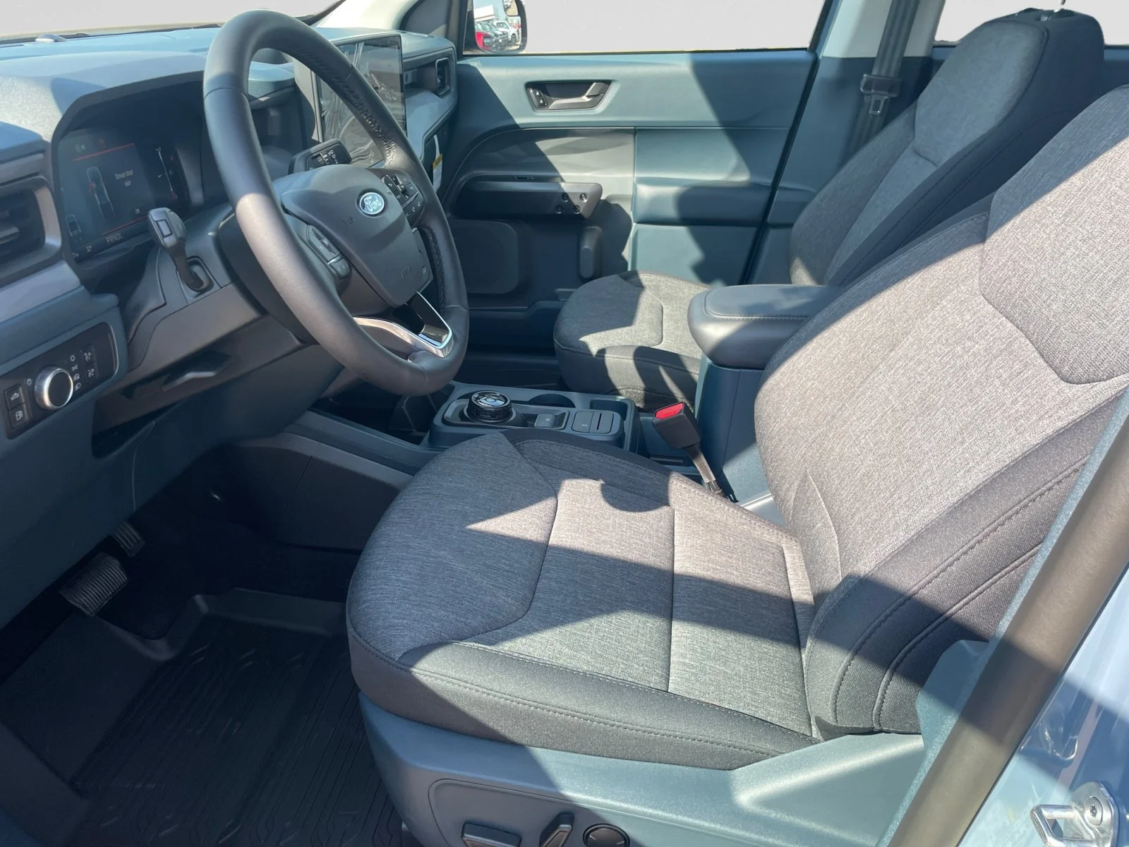 New 2026 Azure Grey Metallic Tri-Coat Ford XLT image 13