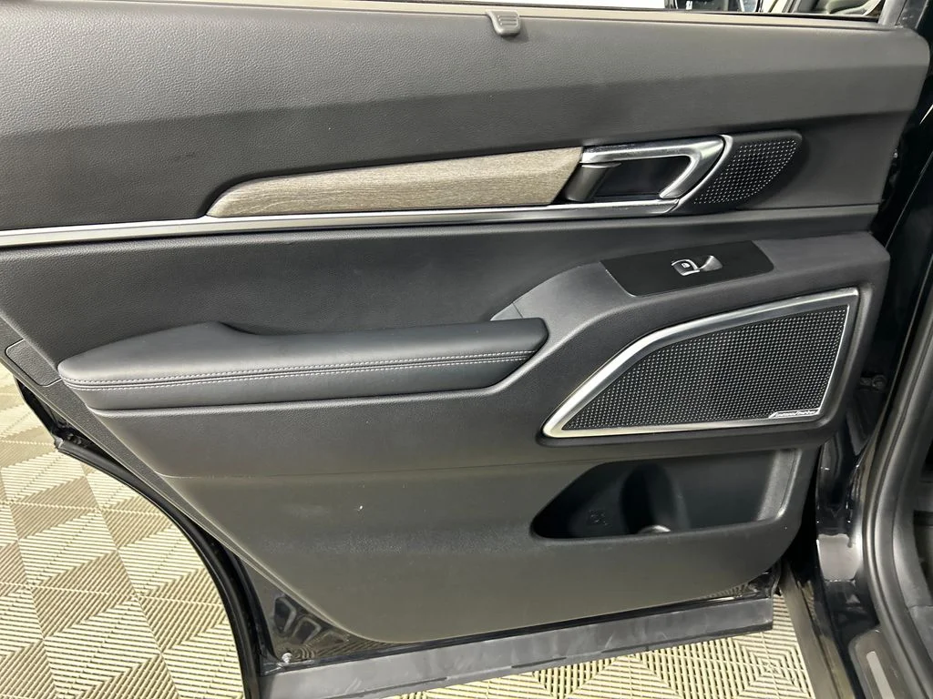 Used 2022 Black Kia SX image 15