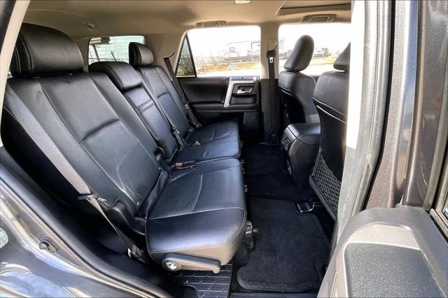 Certified Used 2022 MAGNETIC GRAY MET. Toyota  image 18