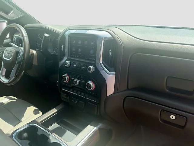Used 2020 White GMC SLT image 35