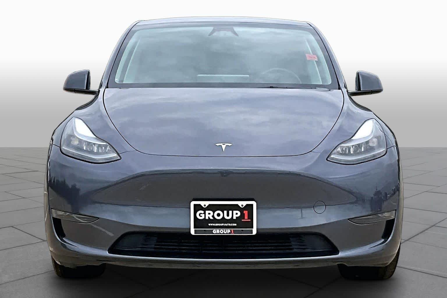 Used 2023 Deep Blue Metallic Tesla Long Range image 3
