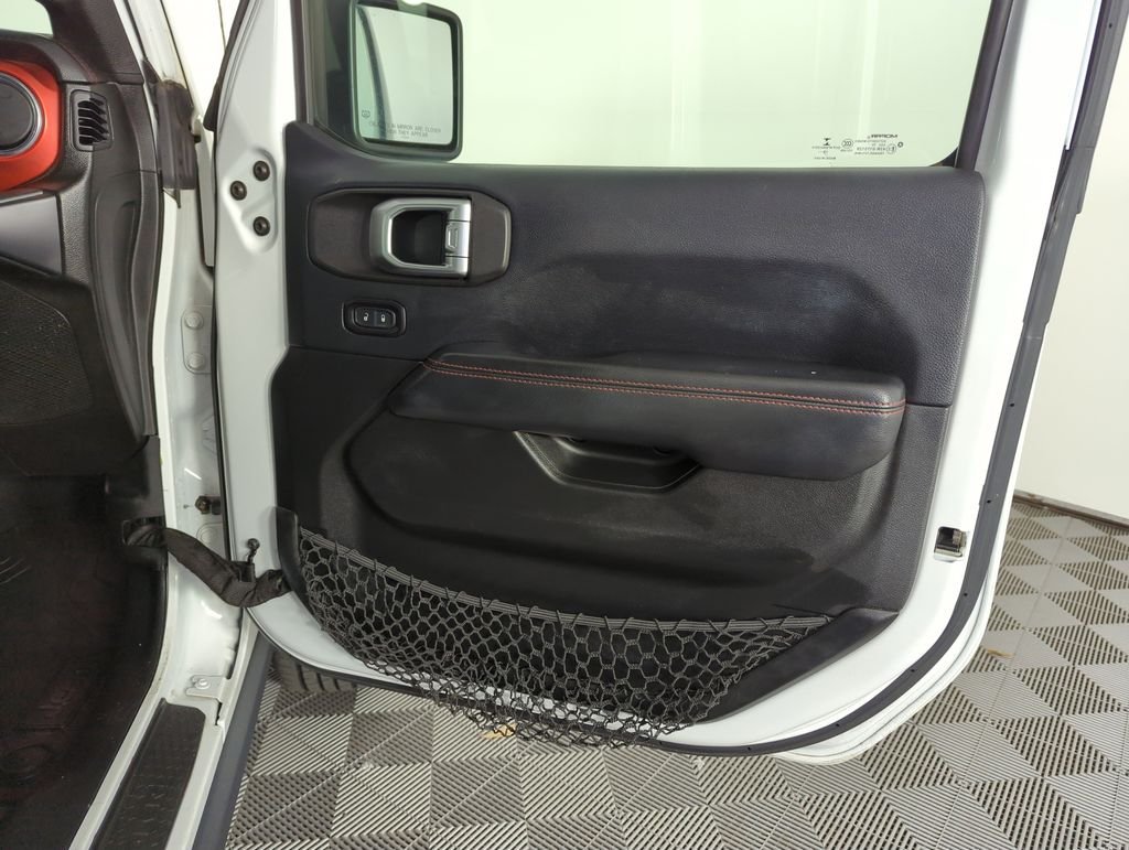 Used 2019 White Jeep Unlimited Rubicon image 30