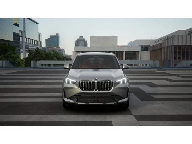New 2027 Space Silver Metallic BMW  image 3