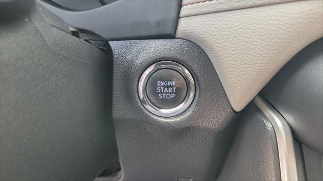 Certified Used 2019 RUBY FLARE PEARL Toyota  image 24