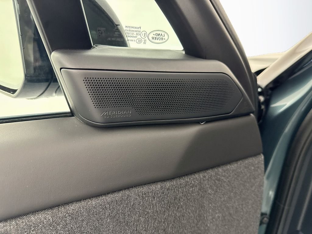 New 2026 Giola Green Land Rover Dynamic SE image 19