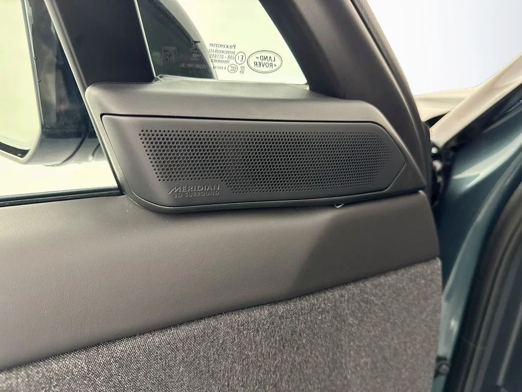 New 2026 Giola Green Land Rover Dynamic SE image 19