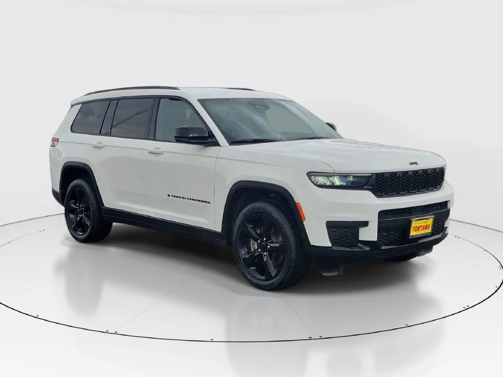 Certified Used 2023 White Jeep Altitude image 8