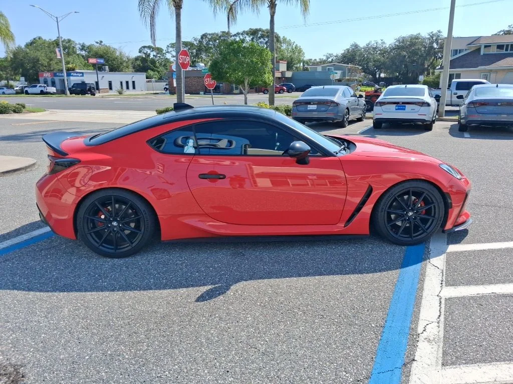Used 2023  Toyota Premium image 4