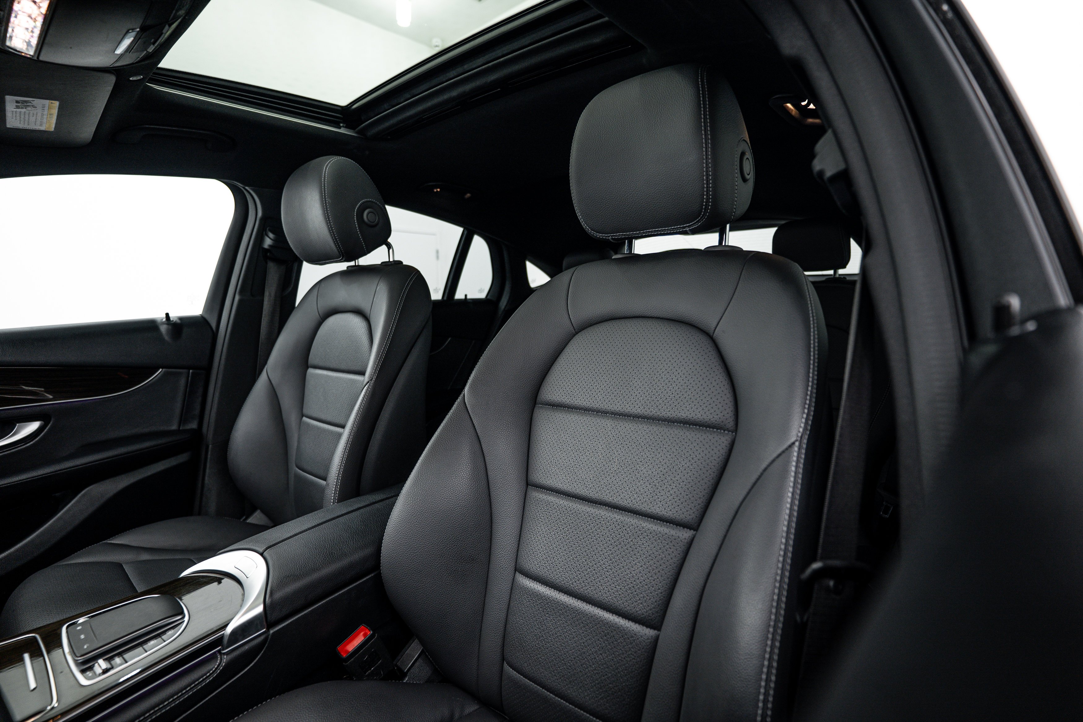 Used 2020 Black Mercedes-Benz GLC 300 image 15