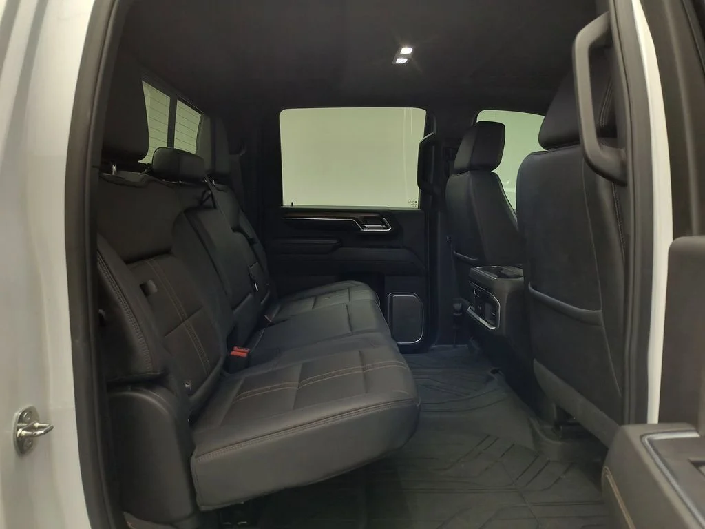 Used 2024 Iridescent Pearl Tricoat Chevrolet High Country image 30