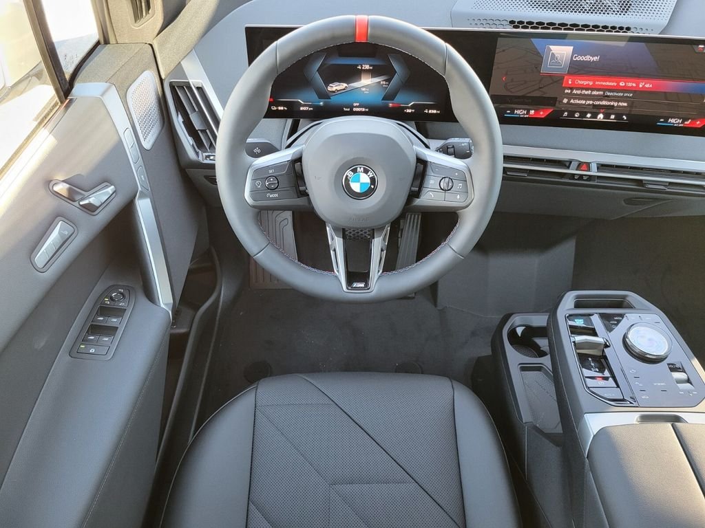 2025 BMW iX M60 - Photo 14