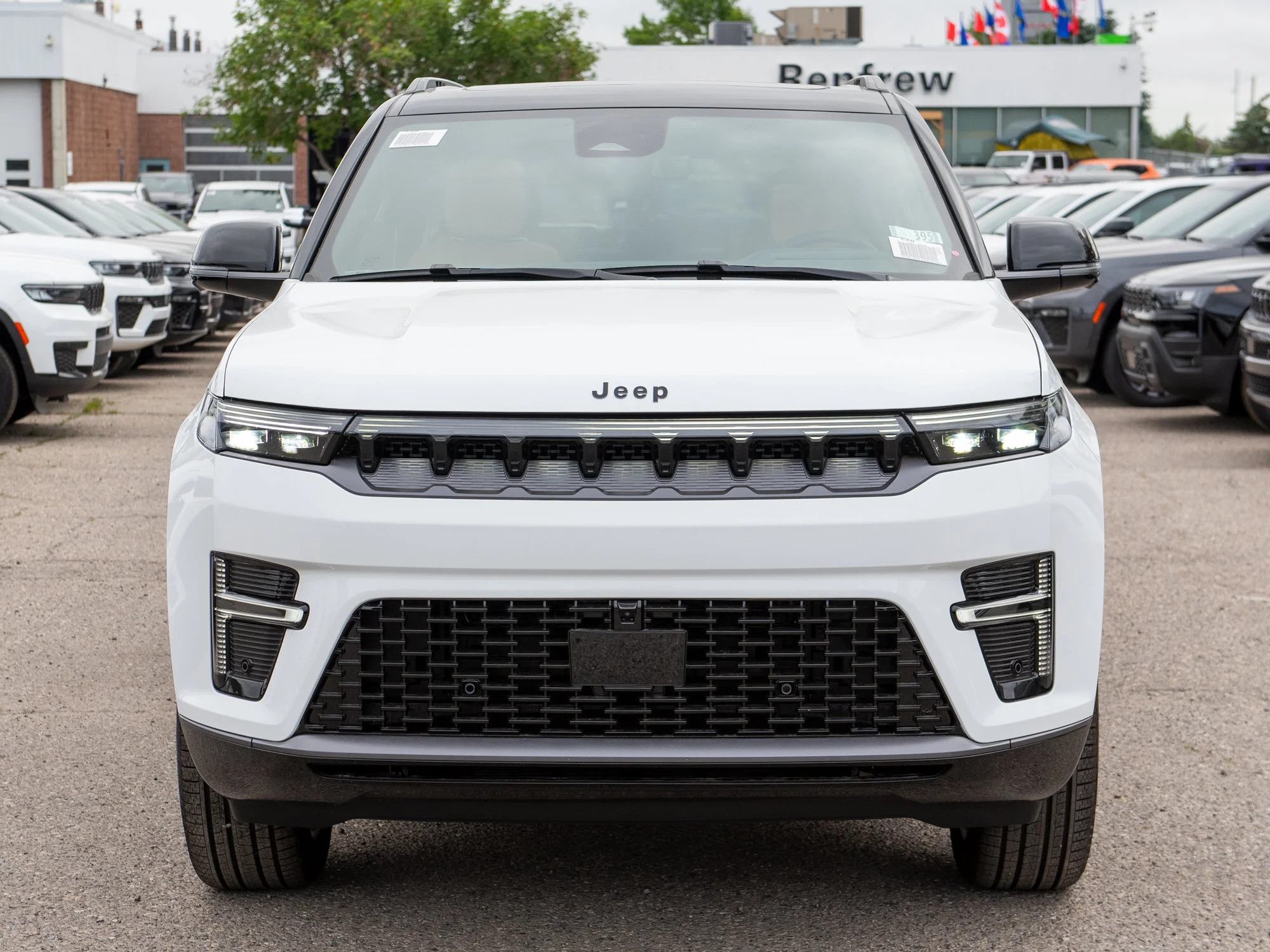 New 2026 White Jeep Summit Reserve* image 8