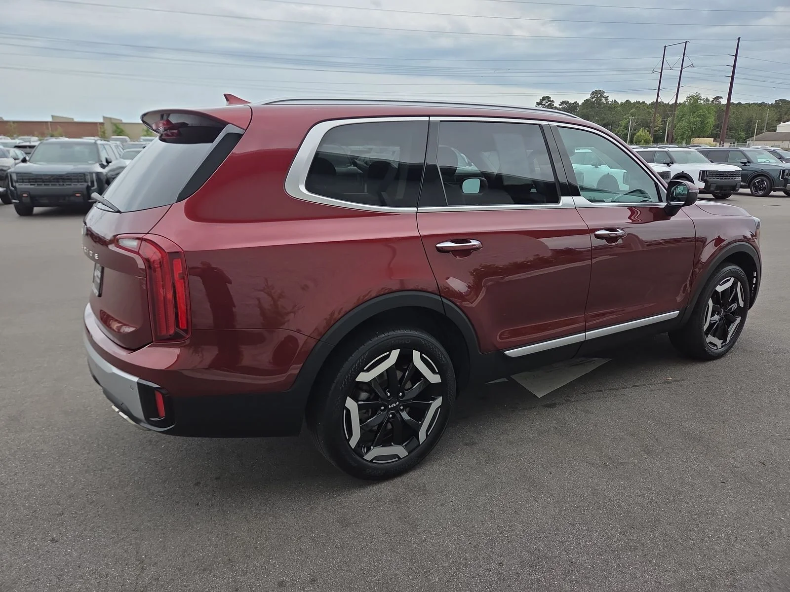 Certified Used 2023 Dawning Red Kia S image 5