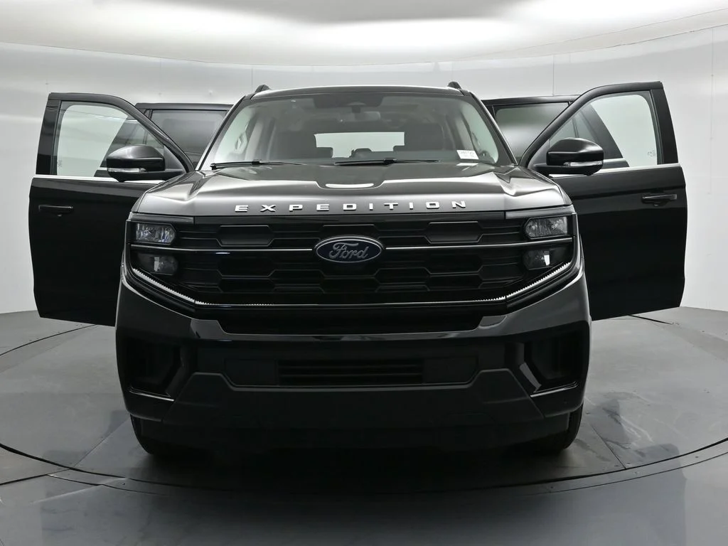 New 2026 Agate Black Metallic Ford Active image 28