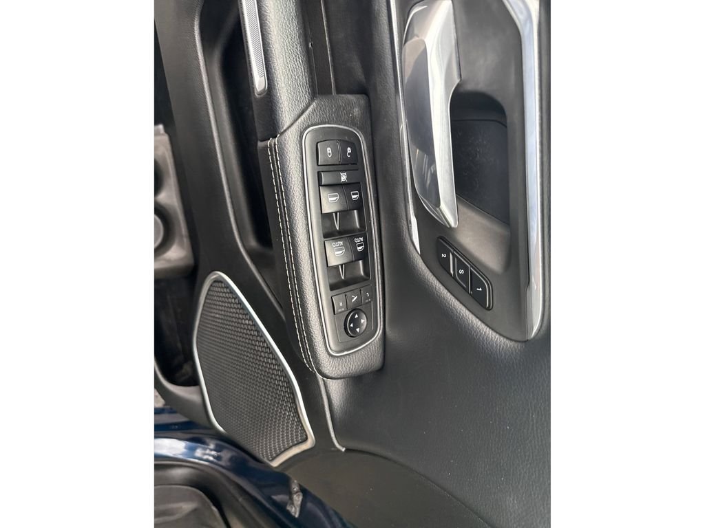 Used 2019 Patriot Blue Pearlcoat Ram Laramie image 31