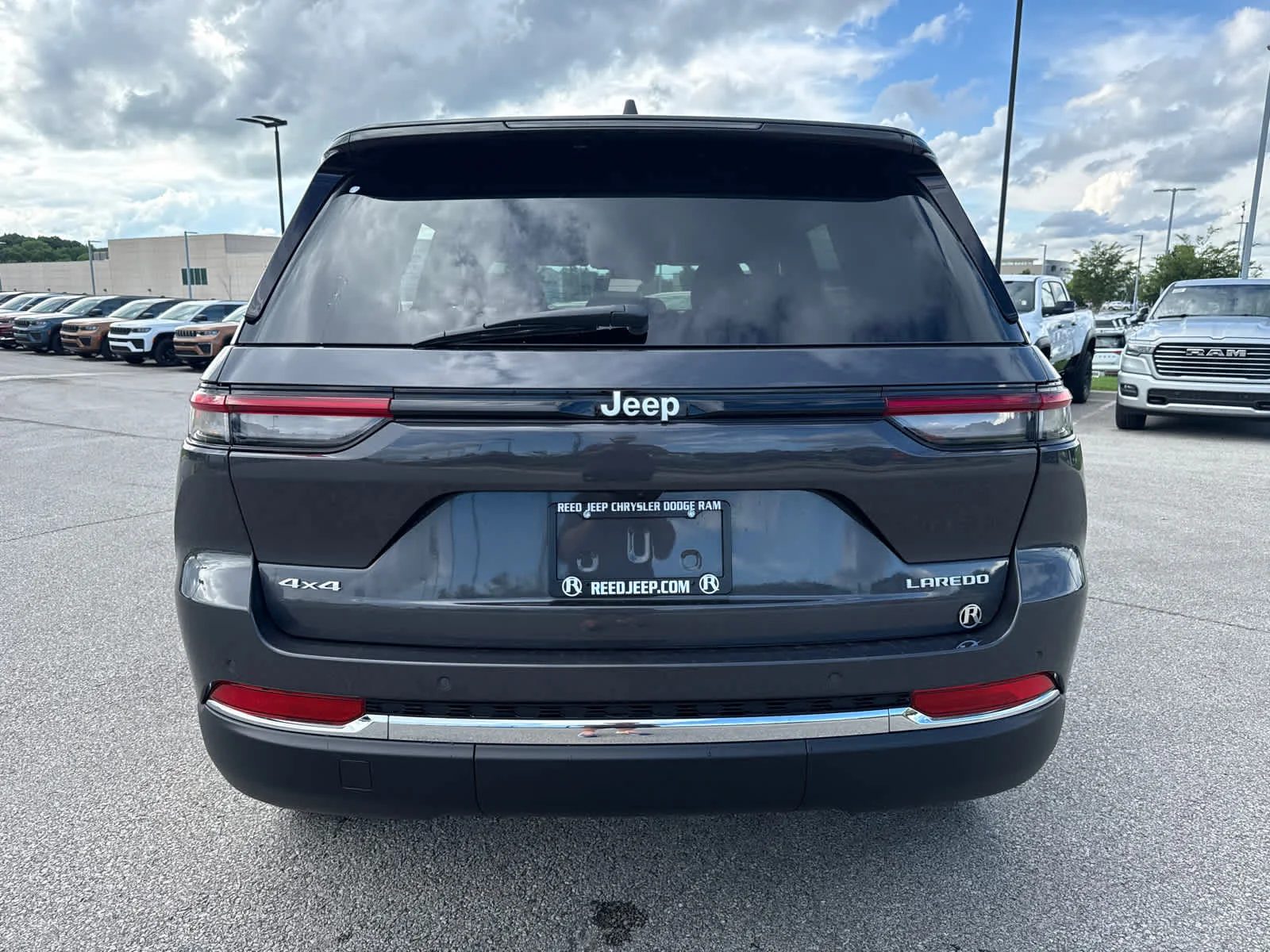 New 2026 Baltic Gray Metallic Clearcoat Jeep Laredo X image 7