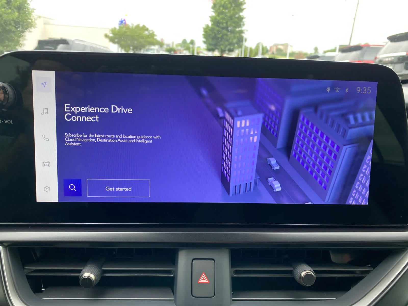 Used 2025  Lexus UX 300h image 15