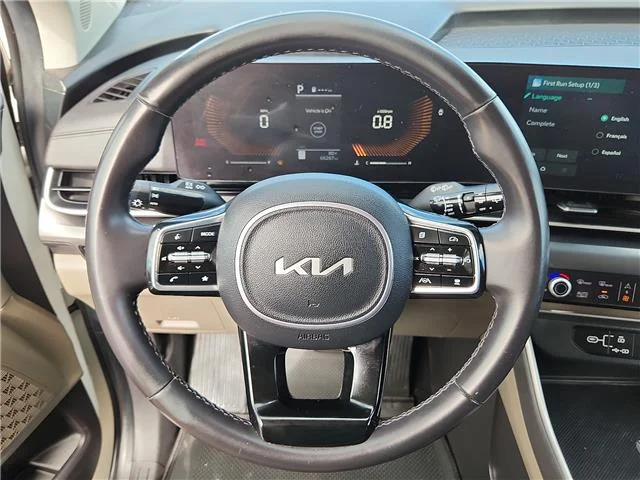 Used 2025 Snow White Pearl - SWP KIA LXS Passenger image 15