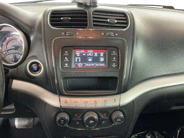 Used 2015 Red Dodge SE image 17