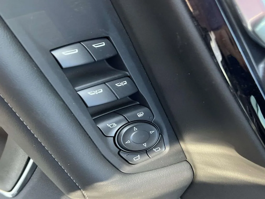 2026 Chevrolet Suburban LT - Photo 12