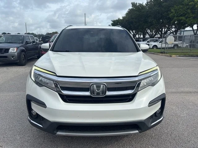 Used 2019 White Honda Touring image 2