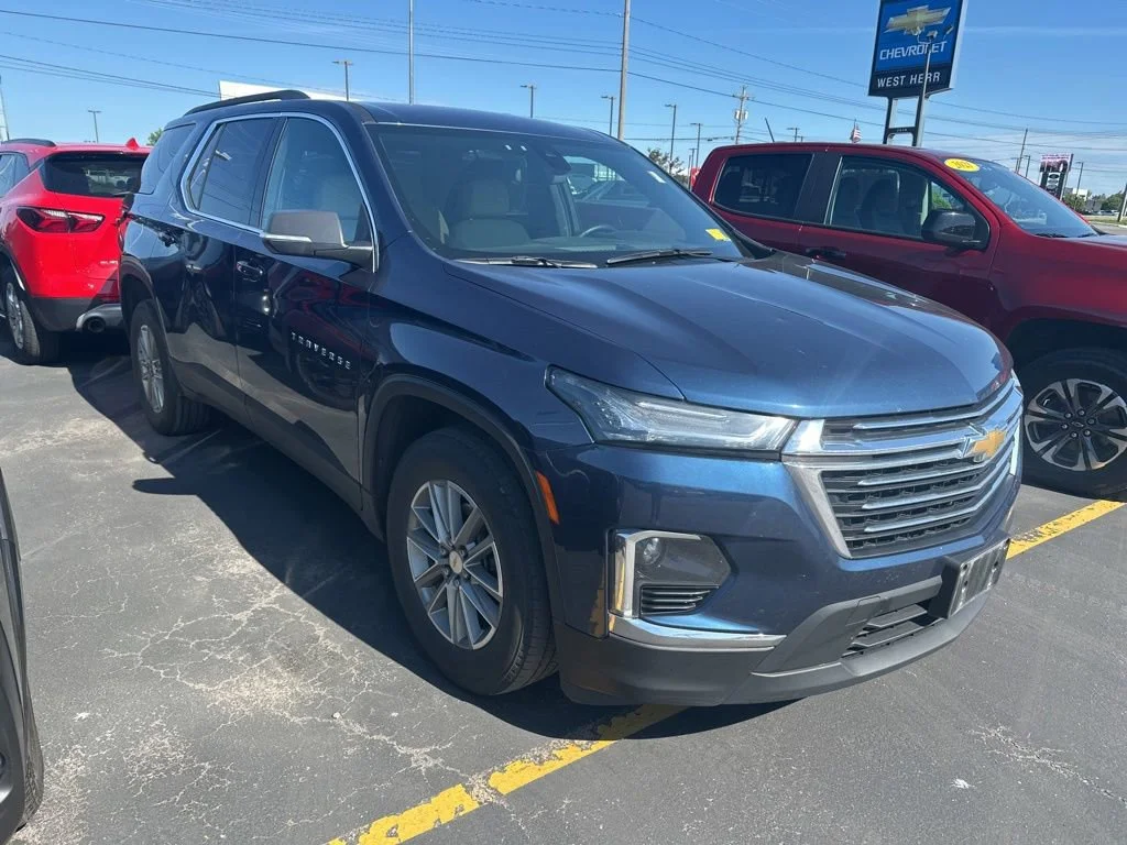 2023 Chevrolet Traverse AWD 1LT's photo