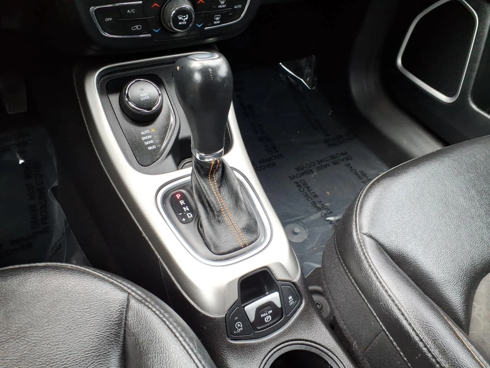 Certified Used 2020 Jazz Blue Pearlcoat Jeep Latitude image 25