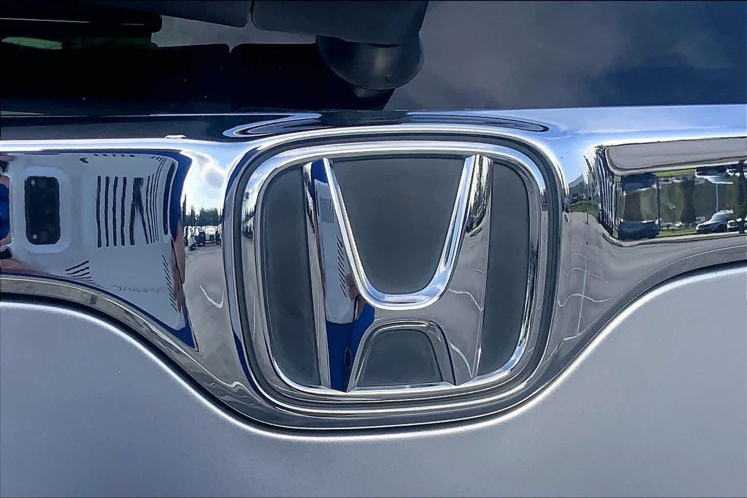 Used 2017 Lunar Silver Metallic Honda EX image 9