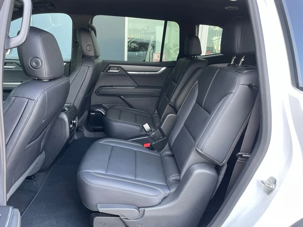 Used 2024 White GMC Elevation image 16