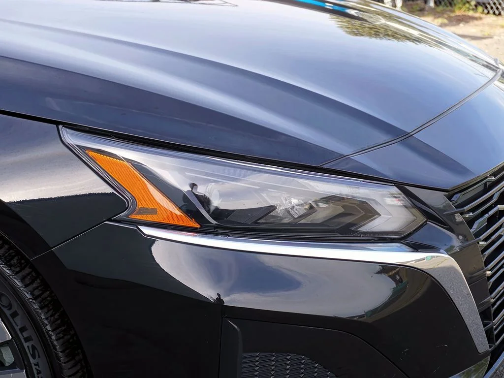 2025 Nissan Altima SV - Photo 9