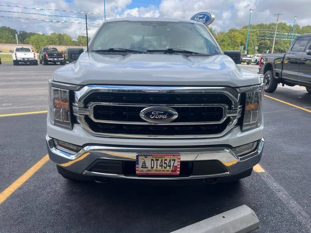 Used 2023 Oxford White Ford XLT image 3