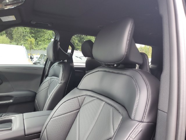 New 2027 Ebony Black Kia EX image 23