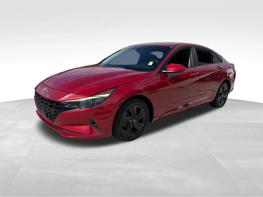 Used 2021 Red Hyundai SEL image 3