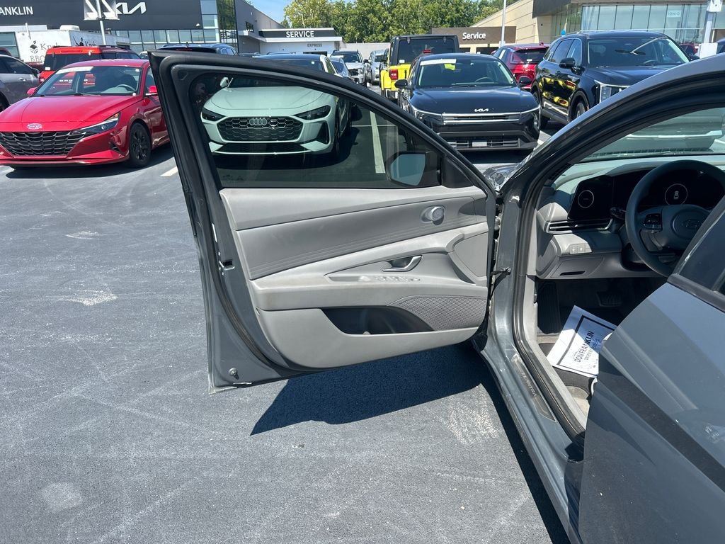 Used 2024 Gray Hyundai SEL image 12