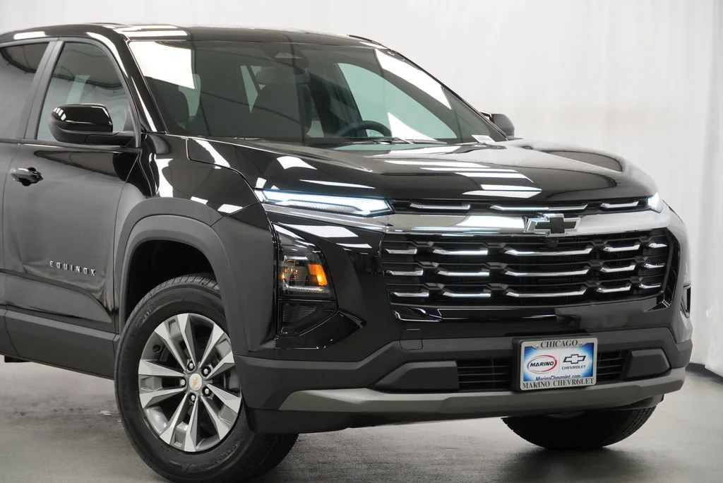2027 Chevrolet Equinox LT - Photo 9