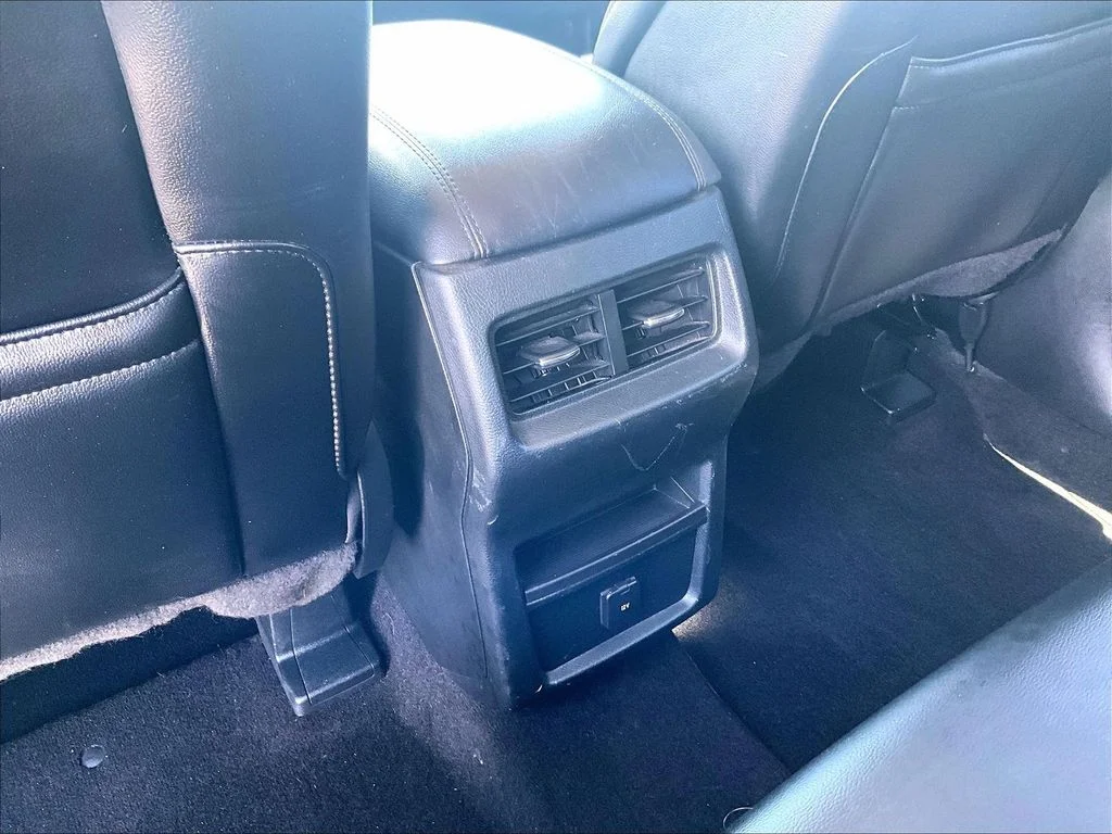 Used 2019 Black Ford SEL image 33