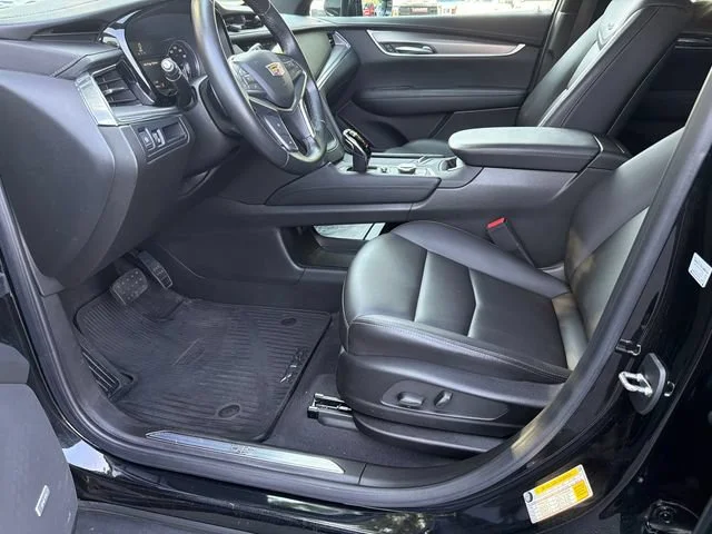 Used 2023 Stellar Black Metallic Cadillac Luxury image 9