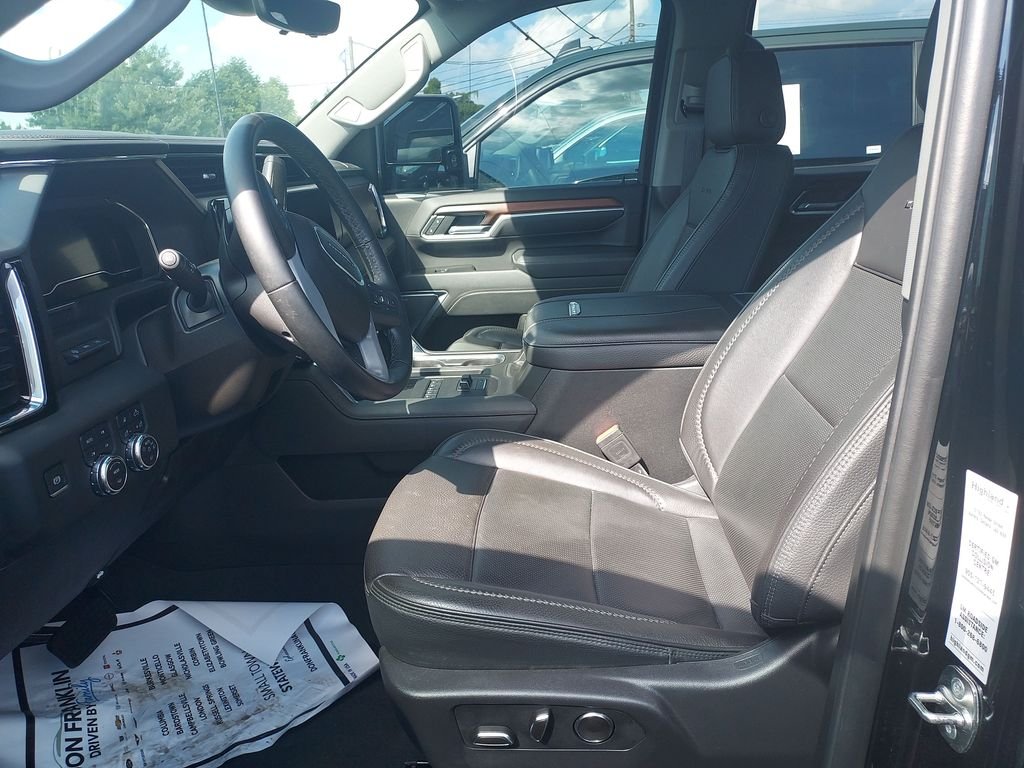 Used 2025 Black GMC Denali image 12