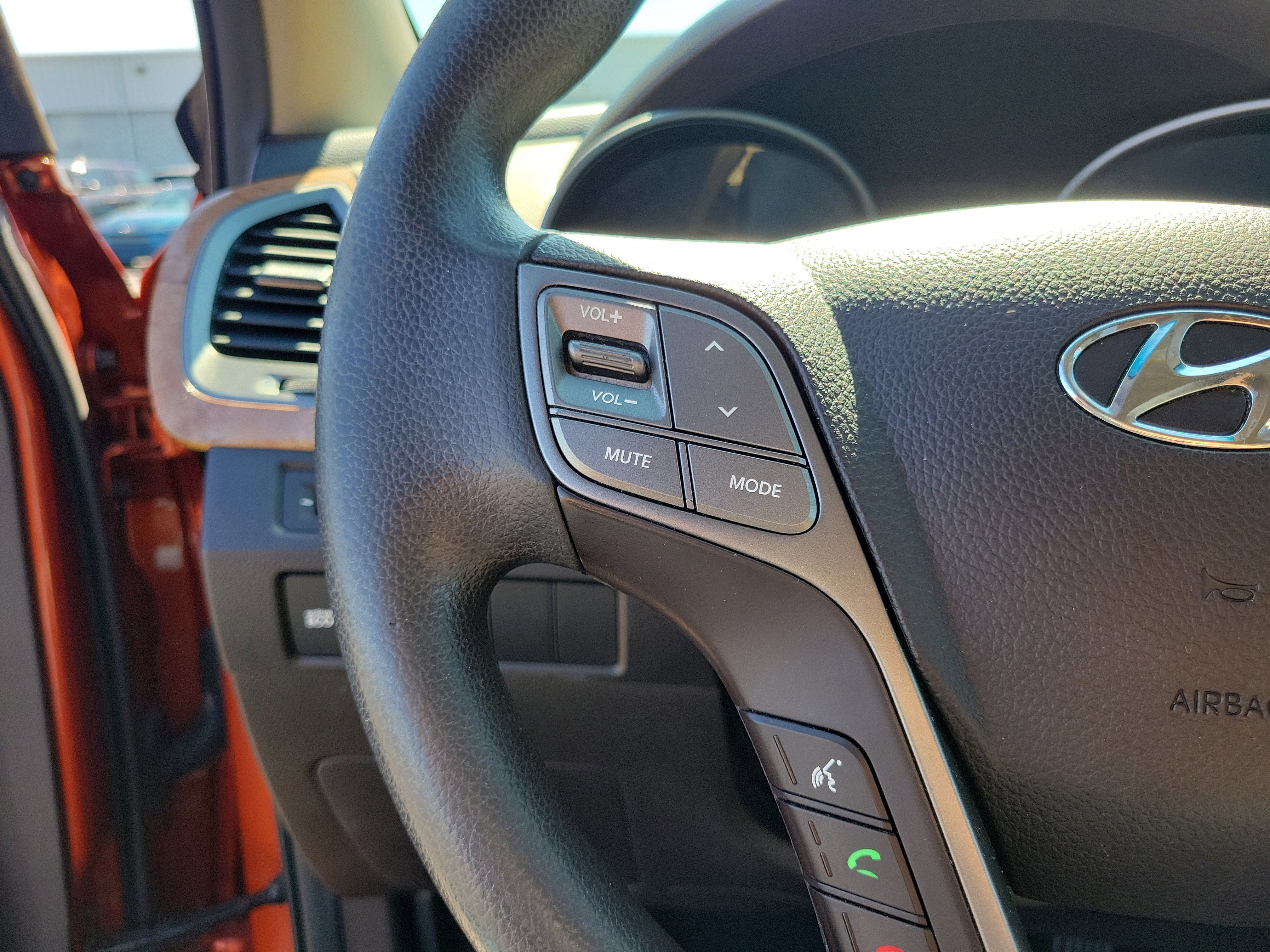 Used 2015 Canyon Copper Hyundai Base image 22