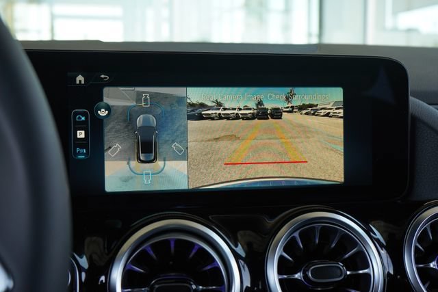 New 2026 Polar White Mercedes-Benz GLA 250 image 44