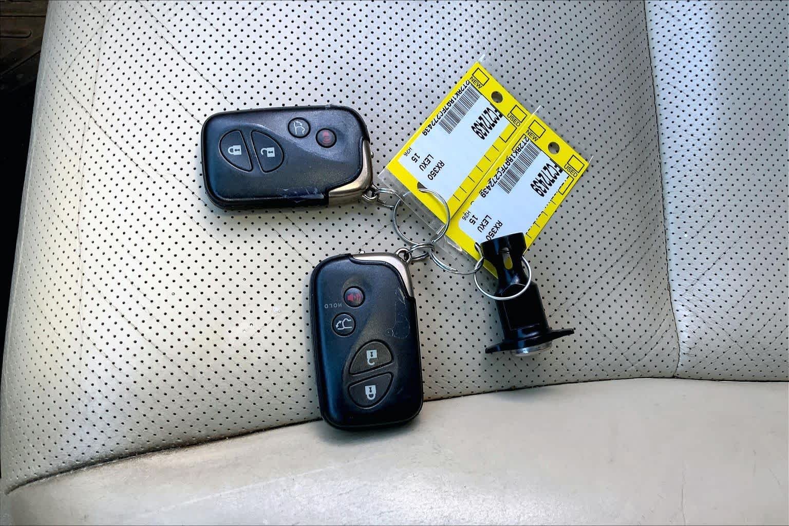 Used 2015 Satin Cashmere Metallic Lexus  image 15