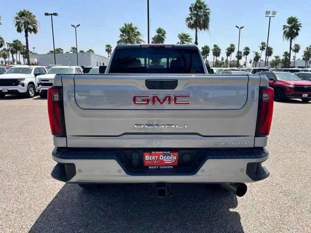 Used 2025 Sterling Metallic GMC Denali image 8