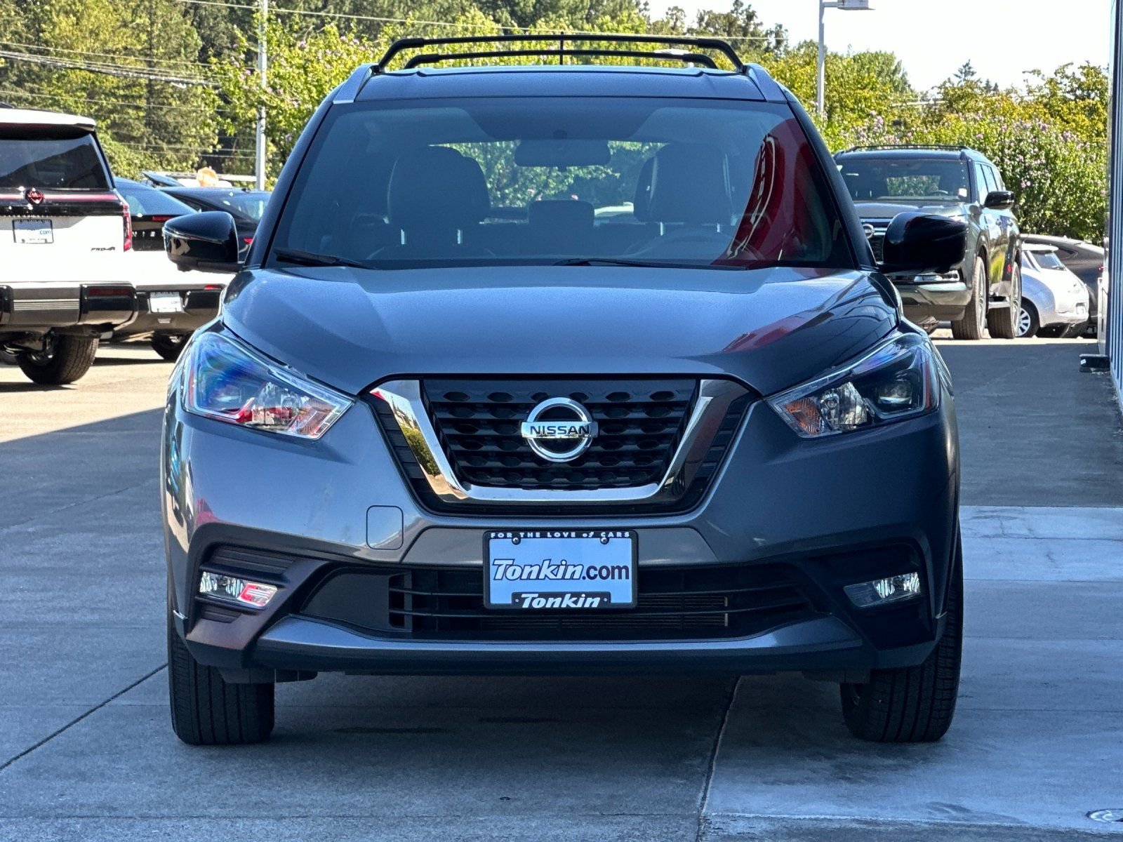 Used 2019 Gun Metallic Nissan SR image 8
