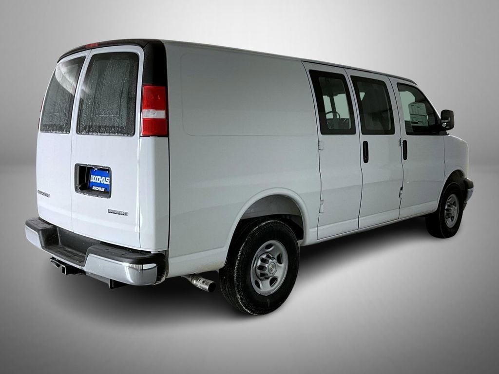 2025 Chevrolet Express Cargo Work Van - Photo 5
