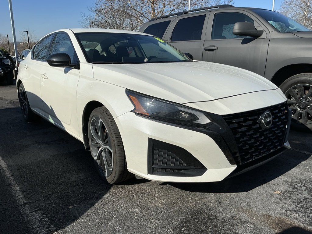 2024 Nissan Altima SR