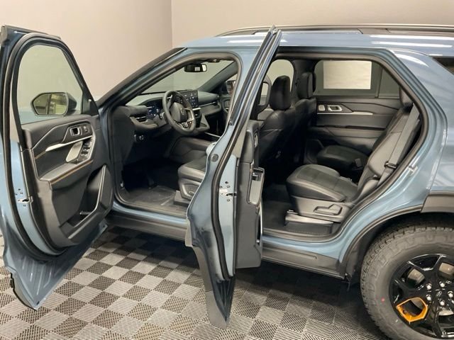 New 2026 Vapor Blue Metallic Ford Tremor® image 13